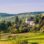 Prázdninový dům Kicikla Fire & Wine *