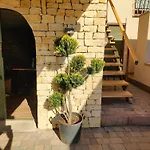 Prázdninový dům Kicikla Fire & Wine