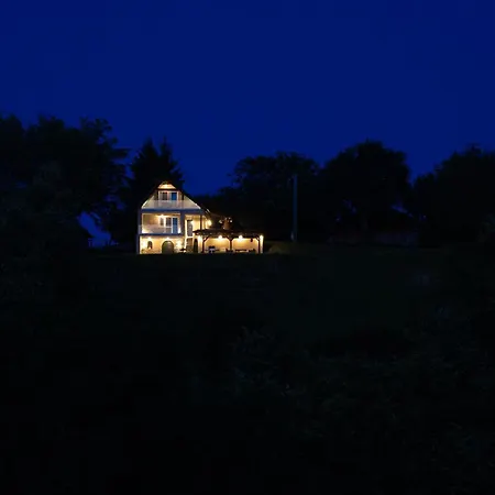 Kicikla Fire & Wine Дом отдыха Nagybakonak